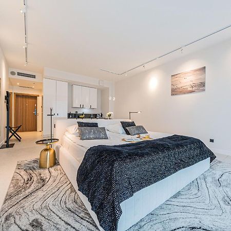 Rent Like Home - Apartament Deo Plaza - Old Town Гданьск Экстерьер фото