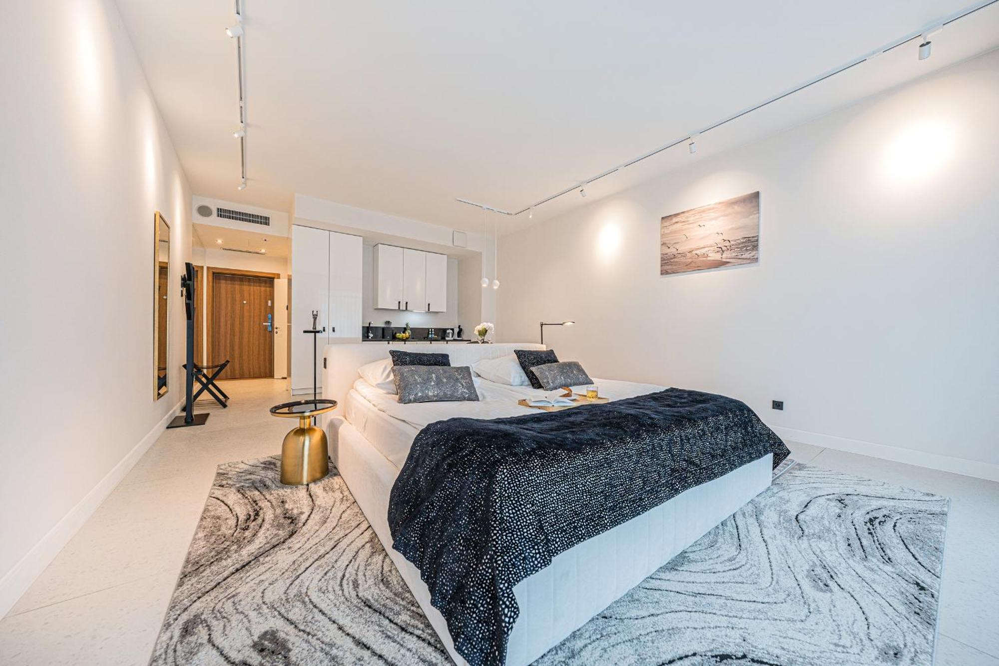 Rent Like Home - Apartament Deo Plaza - Old Town Гданьск Экстерьер фото
