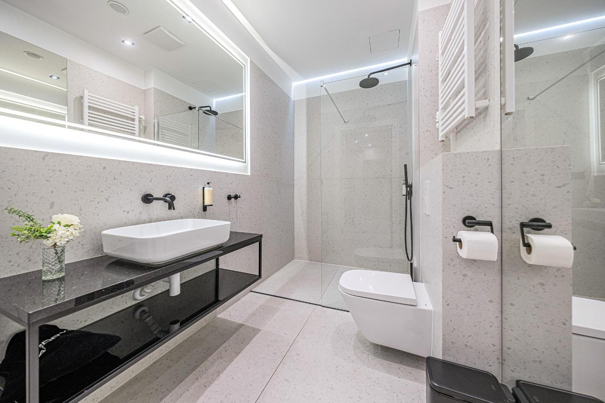 Rent Like Home - Apartament Deo Plaza - Old Town Гданьск Экстерьер фото